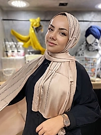 KENAR TAŞ İŞLEMELİ ŞAL